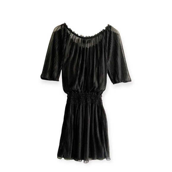 Guess black pleated scoop neck short sleeve dress, size 6 - Picture 2 of 13